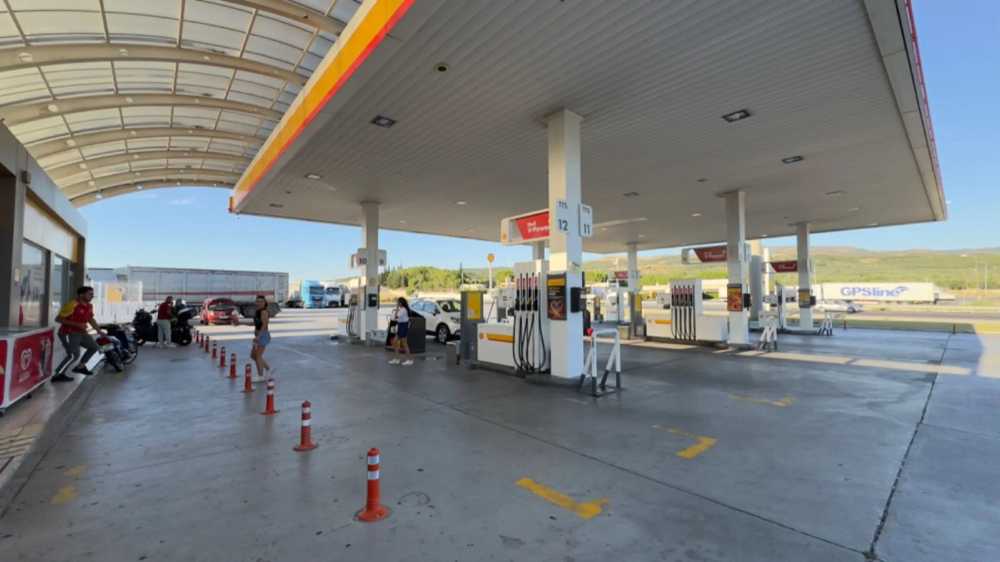 Akhisar-Balıkesir Yolu Üzerinde Aktif Shell Akaryakıt İstasyonu, fotoğraf 1